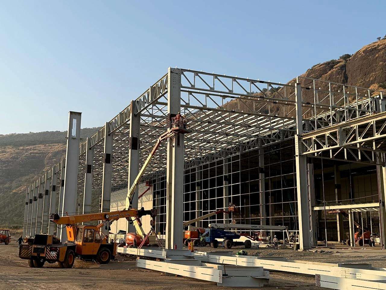 Hyundai Car Plant — Heavy PEB Structures, Pune